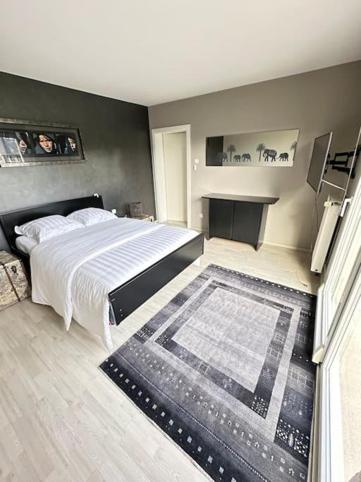 Holiday home Grande Maison Au Calme *